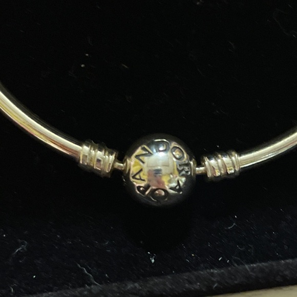 Authentic Pandora Crystal Star Clasp Moments Bangle Bracelet size M 7.5” 🌟 - Picture 4 of 4
